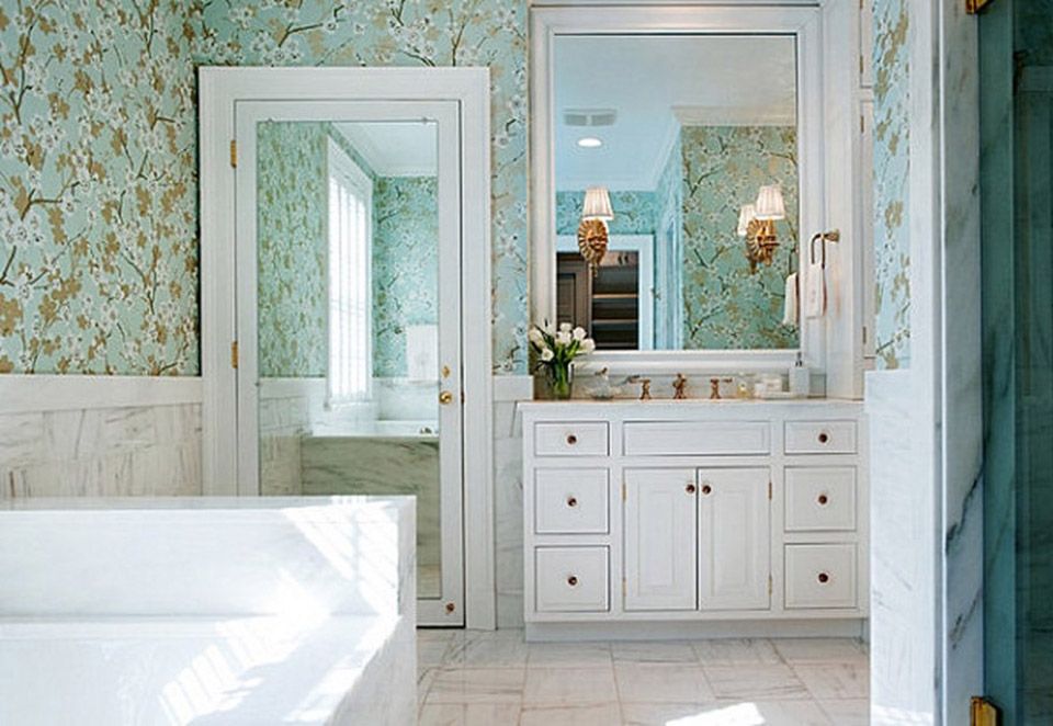 5+ Cách làm sạch gương nhà tắm bị phủ sương mờ hoặc ố vàng
